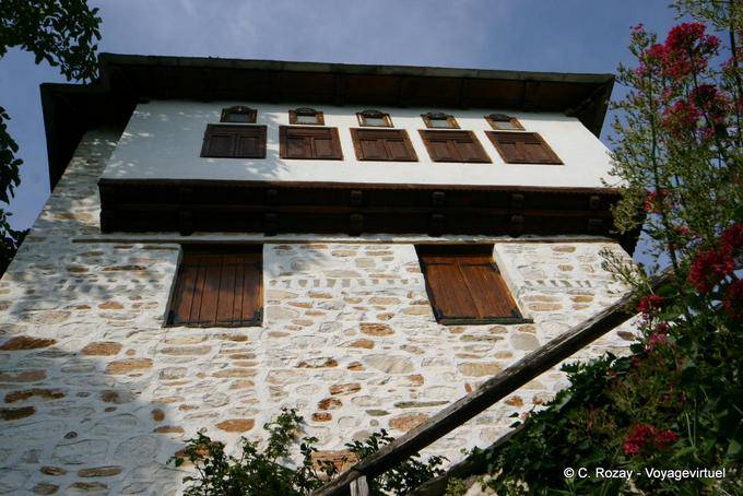 Typische Architektur des Dorfes, Pinakates, Pilion - Griechenland