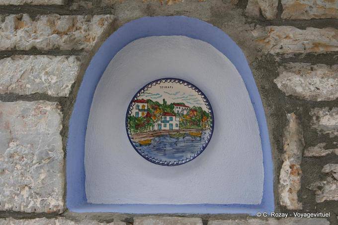 In der Wand, Trikeri Agia Kyriaki - Griechenland