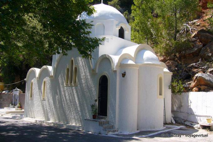 Kapelle neben dem Kloster Pigi Zoodochou, Poros - Griechenland
