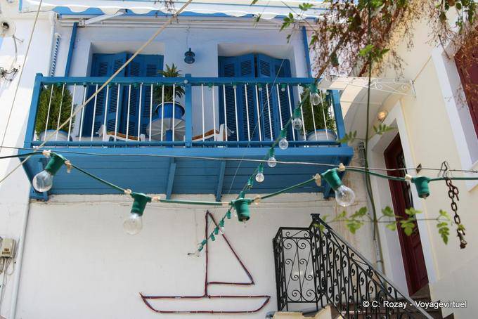 Balkon und Holzdekor, Poros - Griechenland
