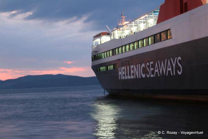 Ferry Hellenic Seaways, Poros - Griechenland