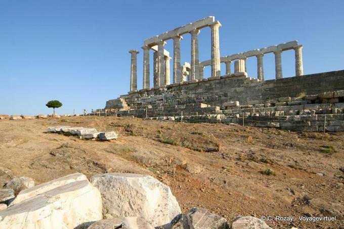 Ruinen in der Nähe der Tempel des Poseidon in 440 BC errichtet, - Griechenland