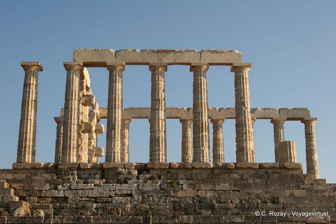Hexastyle rechteckigen Tempel, gibt es 15 Spalten der ursprünglich 42, Kap Sounion - Griechenland