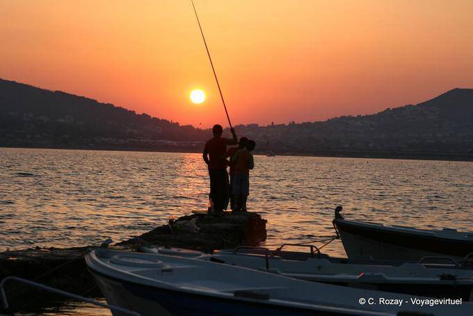 Fischer bei Sonnenuntergang, Sounion, Attika - Griechenland