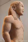 Das Argos Kouros im Profil, Delphi Museum, Griechenland.