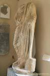 Drape kopflose Statue, Museum von Epidaurus, Griechenland.