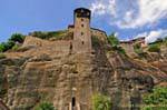 Am Fuße des Großen Meteor-Kloster, Meteora, Griechenland.