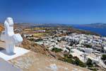 Milos, Plaka, Kreuz und Landschaft von Panagia Thalassitra, Griechenland.