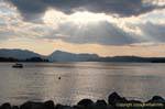 Sun in der Bucht, Poros, Griechenland.
