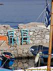 Stühle Molos, Hydra, Griechenland.