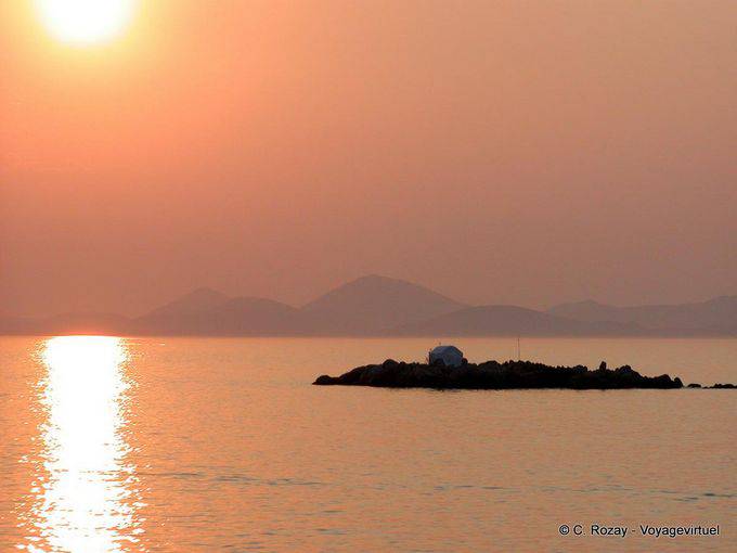Sonnenuntergang auf dem Kontinent, Hydra - Griechenland