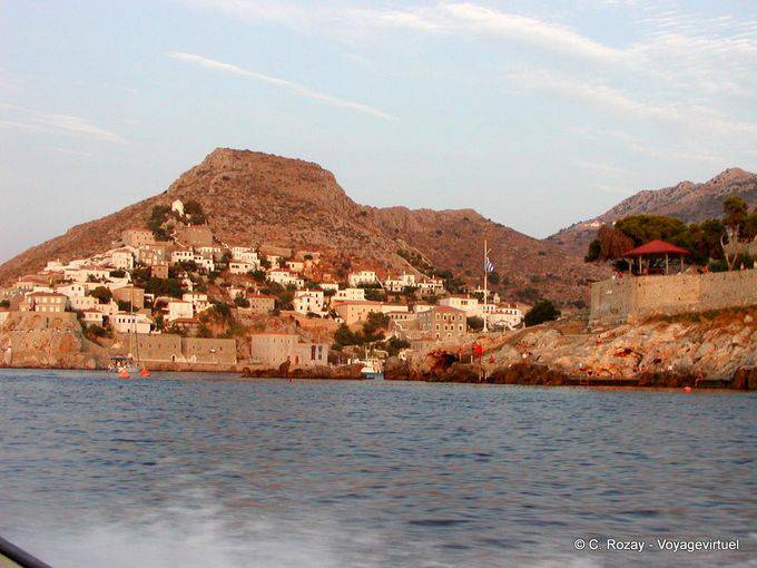 Hafeneinfahrt Blick vom Meer, Hydra - Griechenland