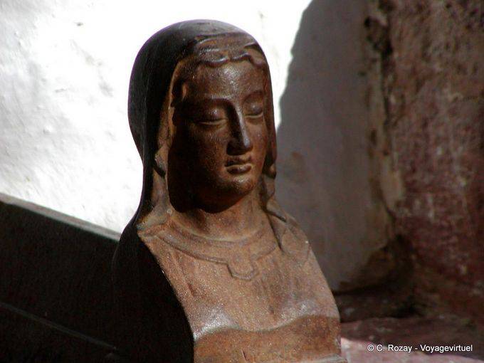 Mit geschlossenen Augen, Skulptur, Hydra - Griechenland