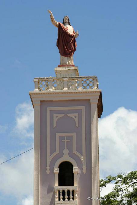 Statue auf dem Sitz des Bischofs, der Kathedrale Notre Dame, Basse-Terre - Guadeloupe