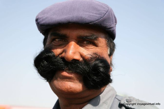 Inde Moustache - Indien