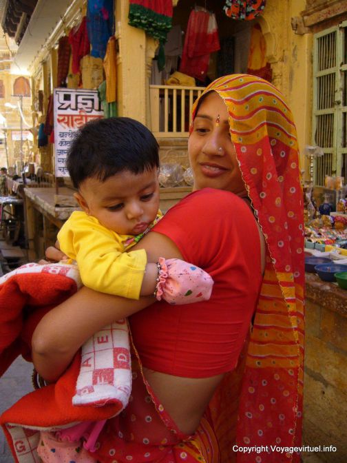 Jaisalmer Enfant Au Gant - Indien
