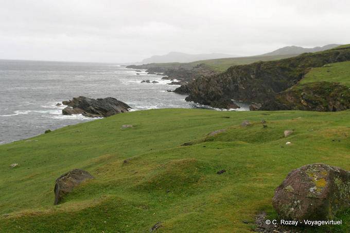 Landschaft zwischen Clew Bay mit Blacksod Bay, Achill Island - Irland