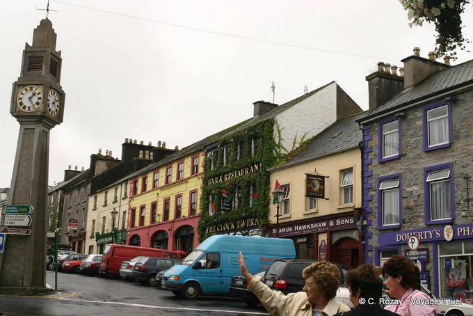 Statt um die Uhr, Bridge Street, Westport - Irland