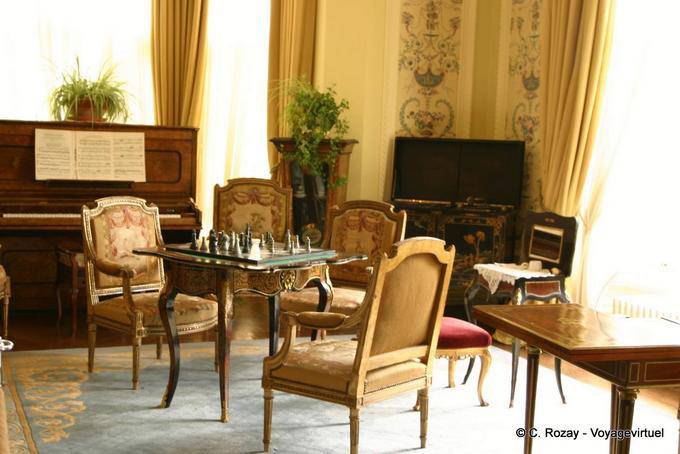 Die Lounge, Piano und Schach, Connemara Kylemore Abbey - Irland