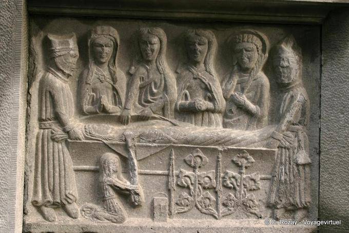 Inbetriebnahme Leichentuch Christi geschnitzt auf dem Grab von MacMahon, Ennis Abbey - Irland