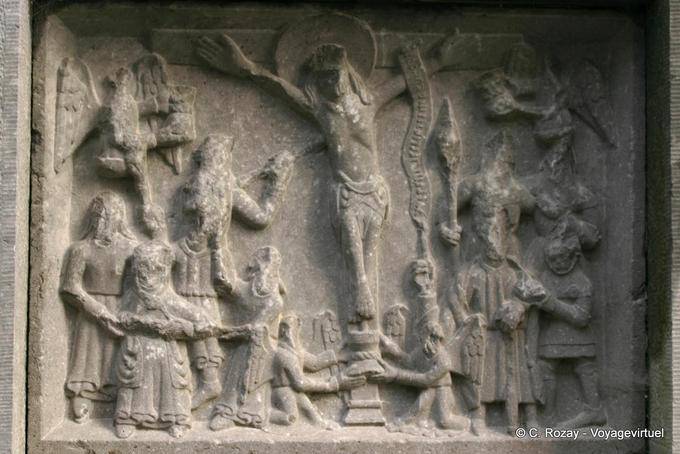 Kreuzigung Christi, mittelalterliche Skulpturen, Ennis Abbey - Irland