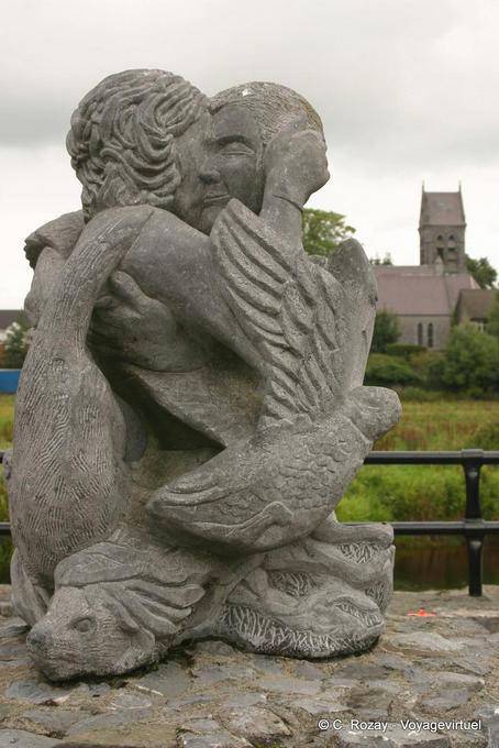 Bildhauerei an der Fluss Fergus, Ennis - Irland