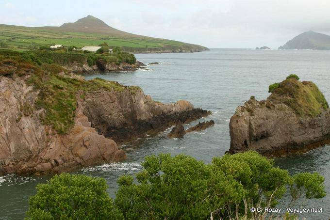 Die Küste in der Nähe des Denkmal am Dún Jahr ÖIR Dingle - Irland