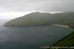 Keem Bay in den Wolken, Achill Island, Irland.