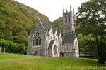 Neugotische Kirche in der Form eines Miniatur-Kathedrale, Connemara Kylemore Abbey, Irland.