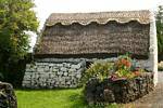Trockenmauern und traditionellen Stroh Burren, Irland.