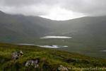 Cloghharee Lough und Lough Atlea von Conor Pass, Dingle, Irland.