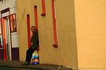 Waiting in orange, Dingle, Irland.
