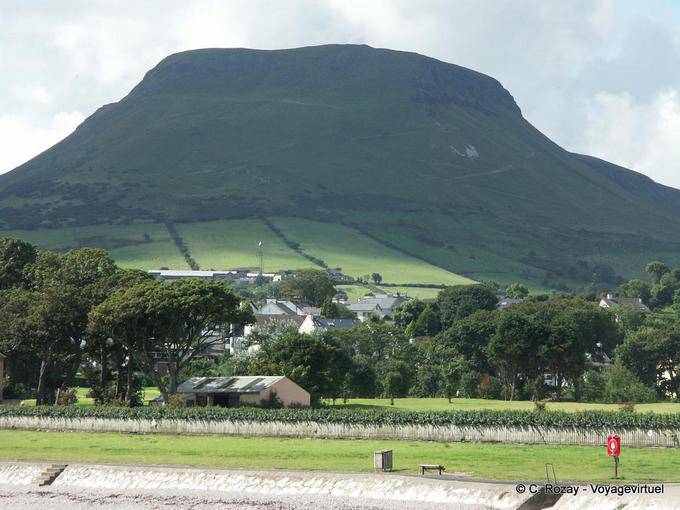 Lurigethan, Tafelberg über Waterfoot, Antrim - Nord-Irland
