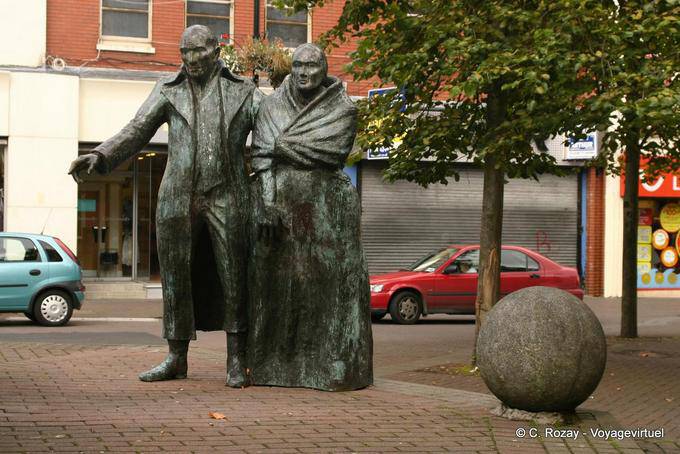 Die Auswanderer von Eamonn O'Doherty (1990), Waterloo Place, Derry - Nord-Irland