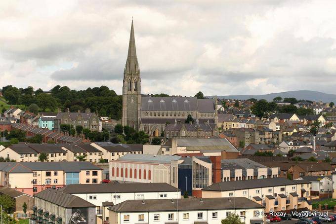 Der Stadtteil St. Eugen Dom, den Francis Street, sah die Wände, Derry - Nord-Irland