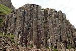Kamine gebrochen Basalt, Giants Causeway, Nord-Irland.