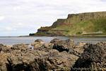 Magma und Klippen, Giants Causeway, Nord-Irland.