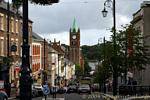 Down the Shipquay Street, Londonderry, Derry, Nord-Irland.