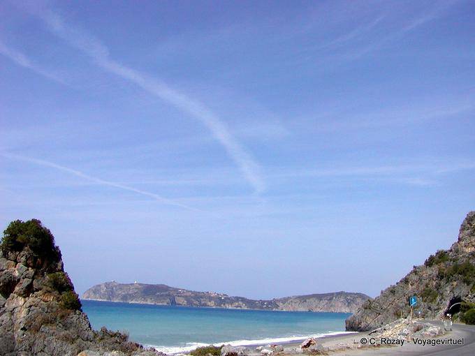 Zwischen Meer und Felsen in Kampanien - Italien