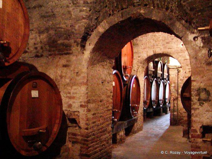Weinkeller, Montepulciano - Italien