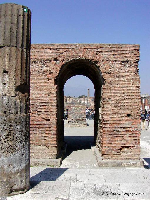 Ziegelbauweise, Pompeji - Italien