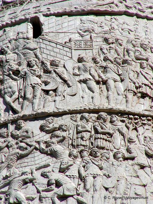 Trajanssäule, detaillierte Schnitzereien, Rom - Italien