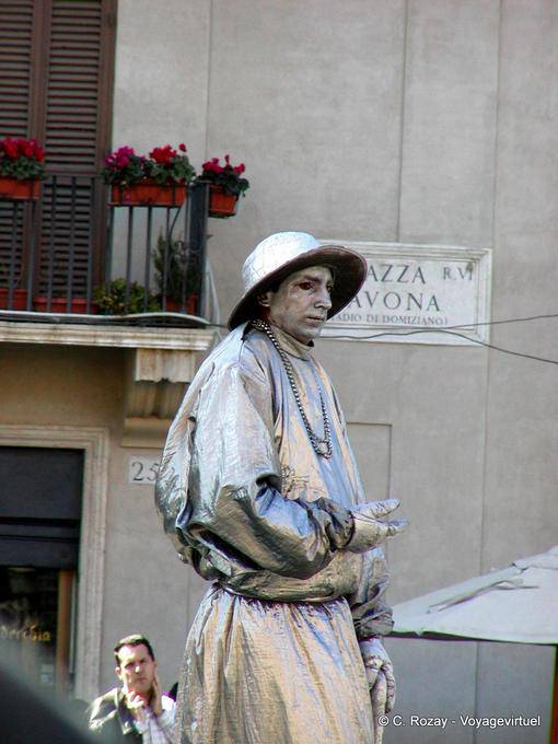 Ein Pantomime auf der Piazza Navona, Rom - Italien
