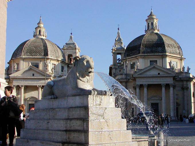 Lion-Brunnen vor der Kuppeln von Santa Maria in Montesanto und Santa Maria dei Miracoli, Piazza del Popolo, Rom - Italien