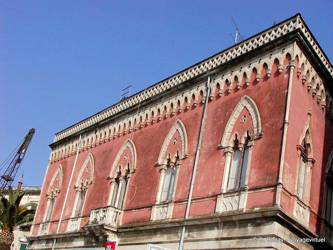 Gotische Palast Antonio Cardile, Syrakus, Sizilien - Italien