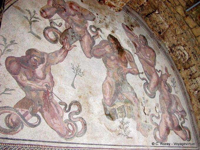 Gigantomachie (Kämpfe zwischen Giants), Mosaik Triclinium, Villa Casale - Italien