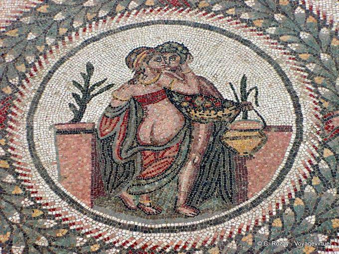 Konzentrieren Sie sich auf eine erotische Szene in Mosaiken, Villa Casale - Italien