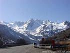 Schnee in den Alpen, der St. Bernard Straße, der italienischen Seite, Italien.