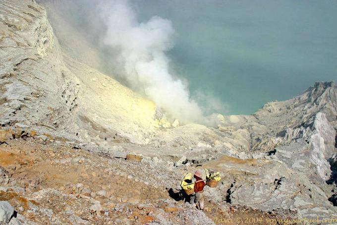 Sulfur Fumarolen, Ijen, Java - Indonesien