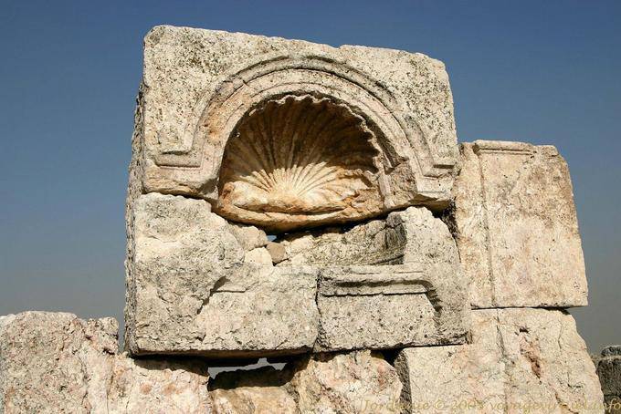 Skulptur Clamshell Saint-Jacques, Altes Schloss, der Zitadelle von Amman Amman - Jordanien